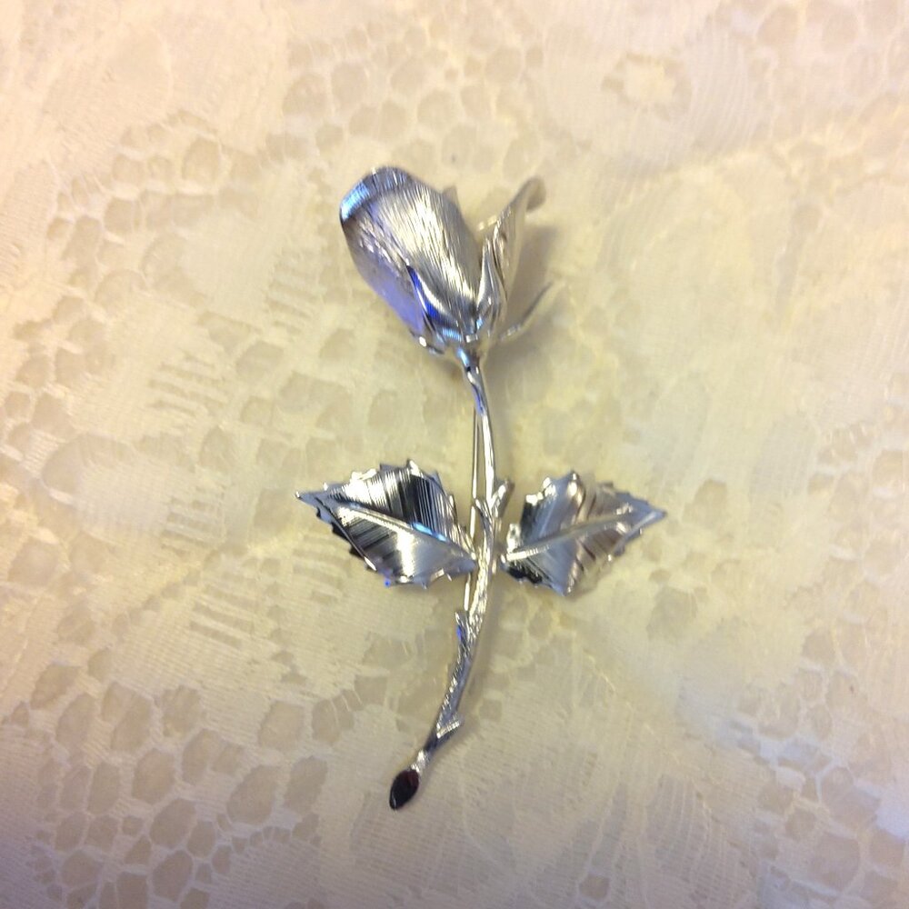 Vintage Silver Tone Rose Brooch Timeless VTG Jewelry Pin